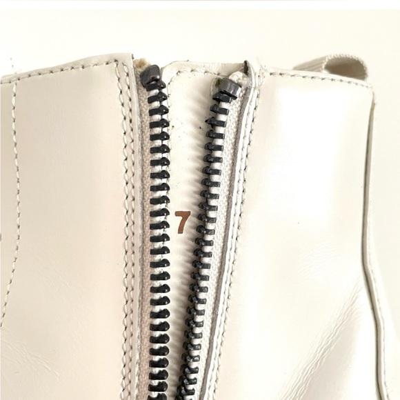 Everlane The Modern Utility Lace-Up Boot - Picture 4 of 8